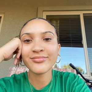 Meet your Posher, Michelle